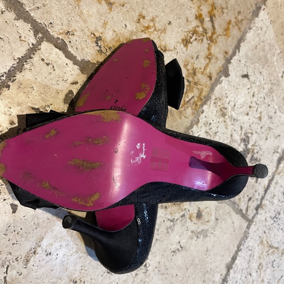 Barbie x Town Shoes Peep Toe Heels, size 8B - Picture 2 of 3